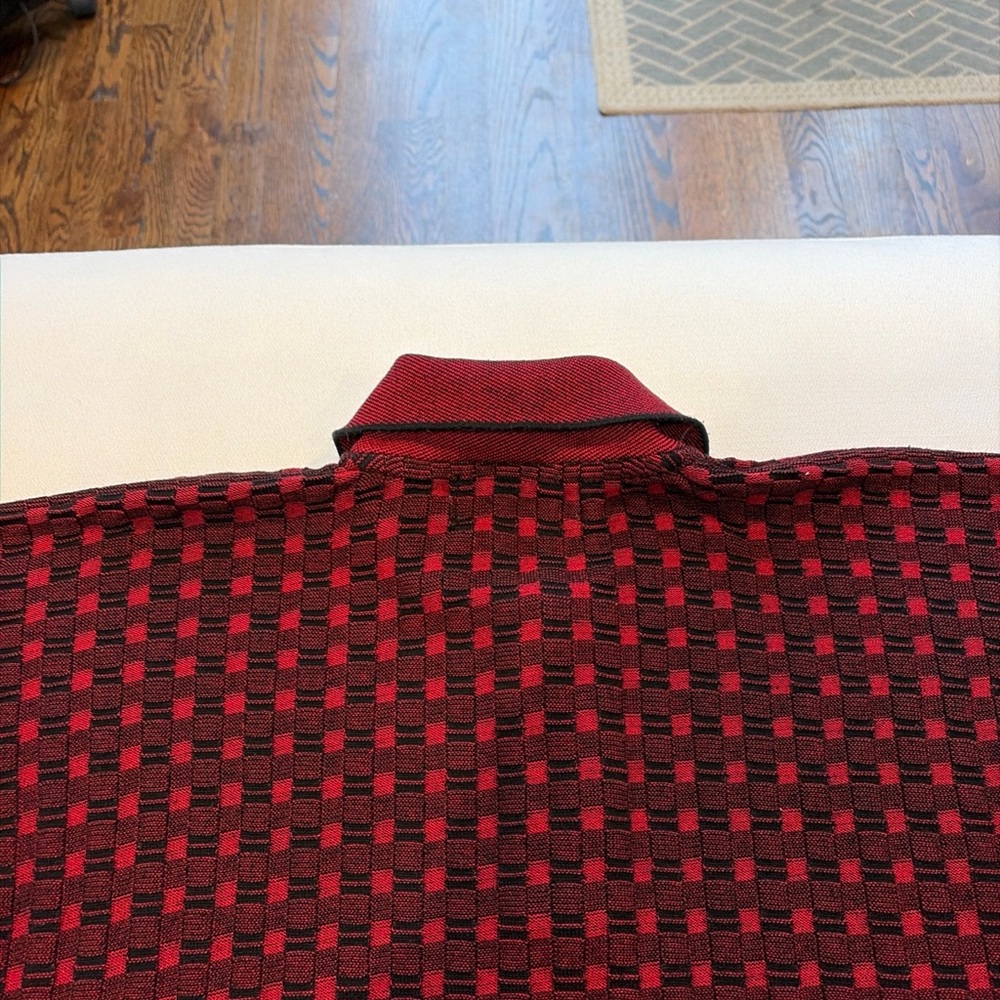Vintage Tundra Red and Black Polo Sweater with checkered pattern - Picture 4 of 4